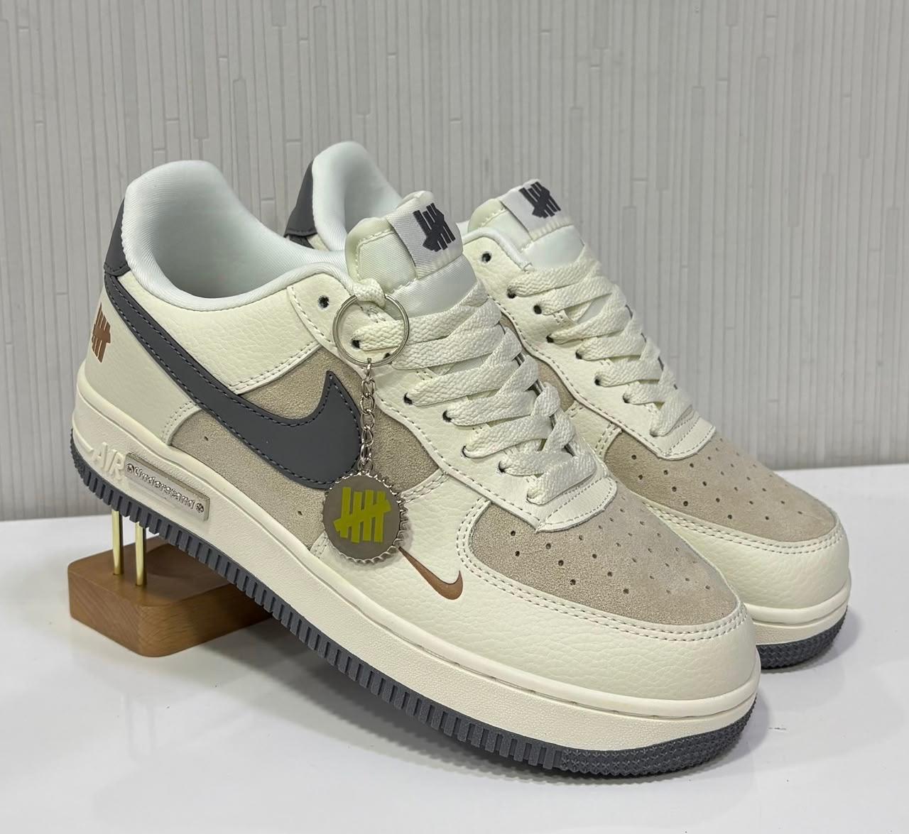 NIKE FORCE STUSSY